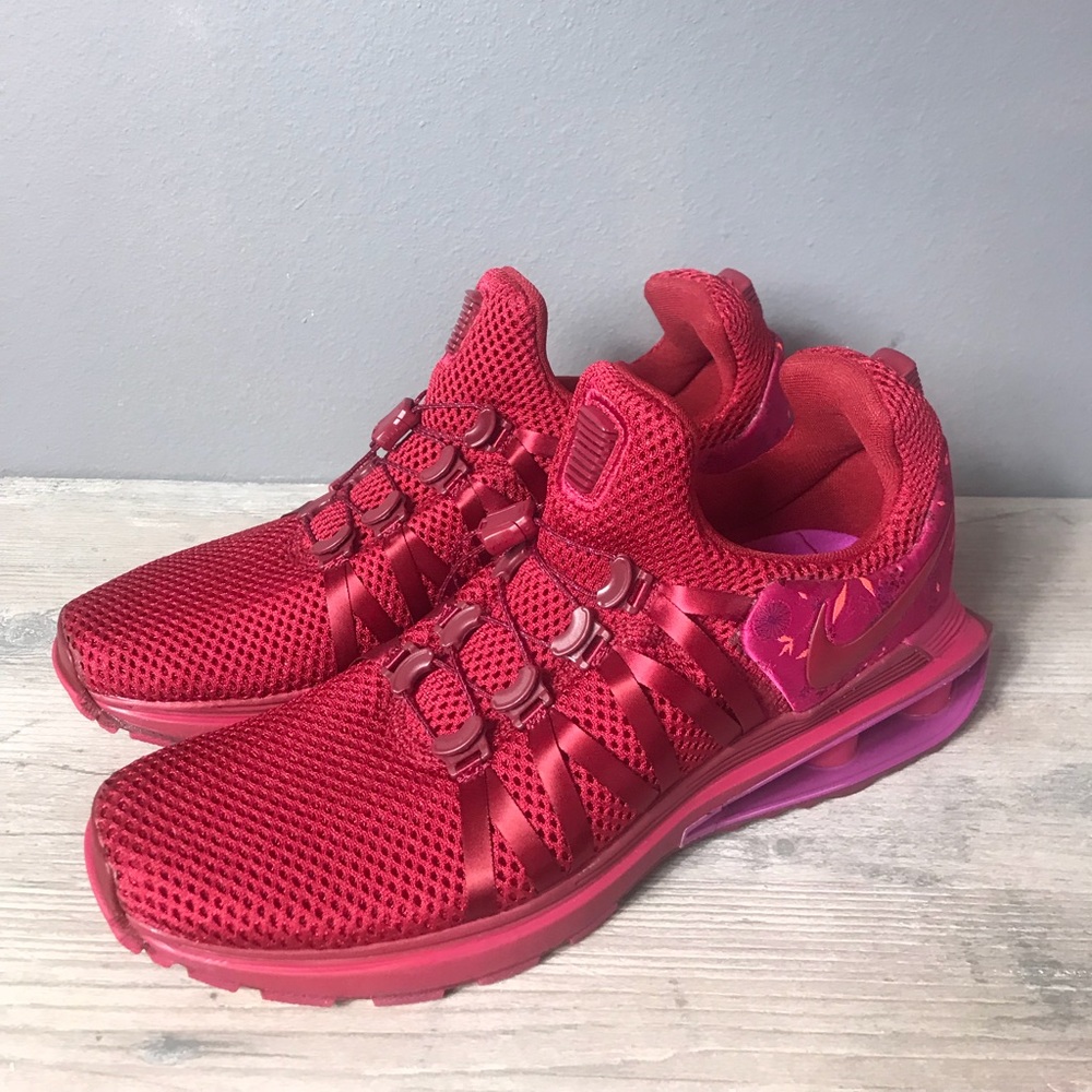 New Women’s Nike Shox Gravity